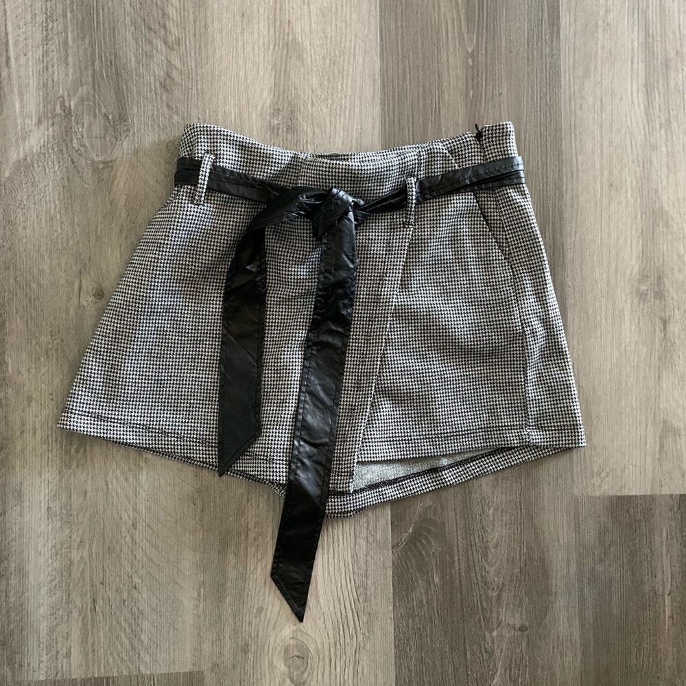 Size 5 Women’s shorts